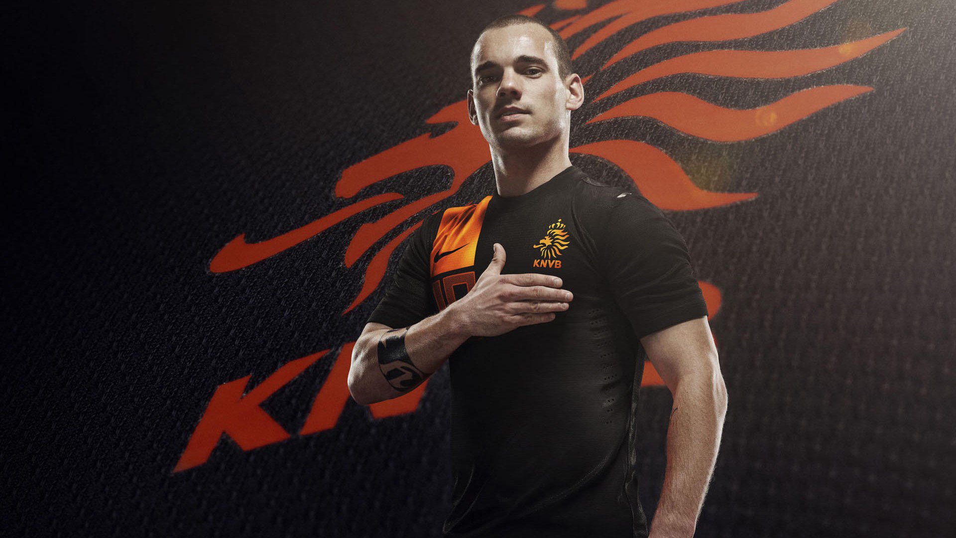 曼联主场小胜沃特福德,保住前四位置,英超曼联对沃特福德